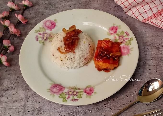 Steak salmon saus teriyaki