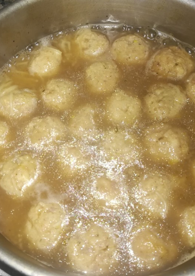 Una foto de Albóndigas de caldo