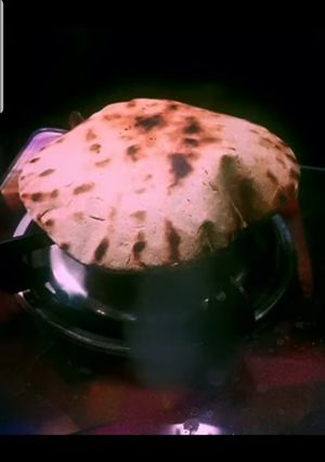 A picture of Bajra roti.