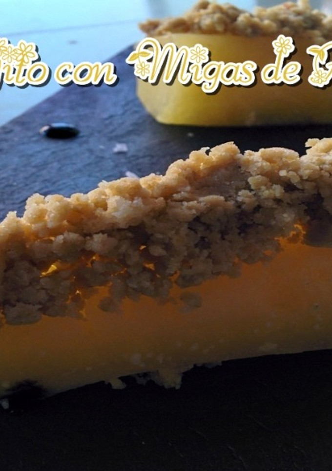 Una foto de Melon Mojito con Migas de Aceitunas
