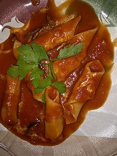 Una foto de Garganelli con Salsa Puttanesca