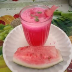 A picture of Tasty healthy watermelon smoothi.