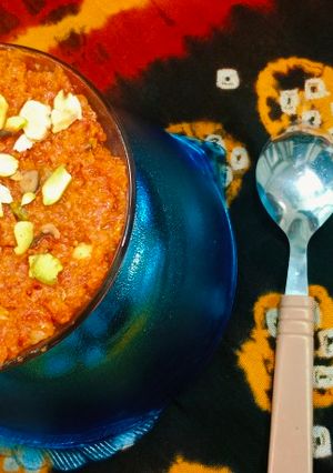 ગાજર નો હલવો (Carrot Halwa Recipe In Gujarati) રેસીપી મુખ્ય ફોટો