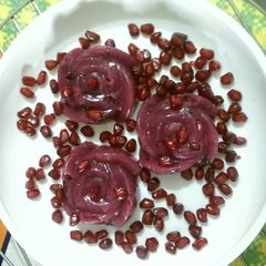 A picture of Pomegranate delight.