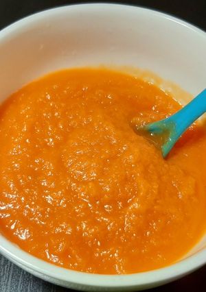A picture of Carrot Puree for 7+ Months Babies.