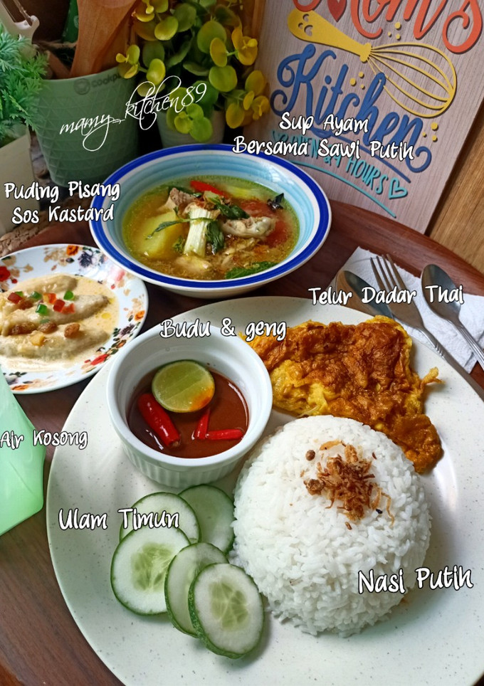 Gambar Sup Ayam Bersama Sawi Putih