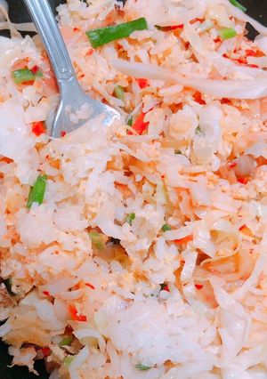 Hình của món Cơm chiên trứng trộn kim chi.