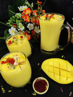 मैंगो शेक (mango shake Recipe In Hindi) रेसिपी मुख्य फोटो