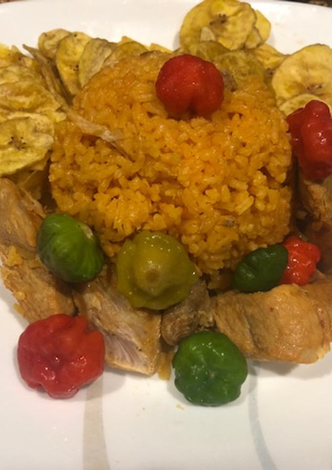Una foto de Arroz amarillo con cerdo
