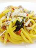 Bigoli con ragù d'anatra e catalogna