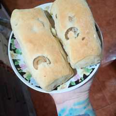 A picture of Filoncini di pane alle olive.