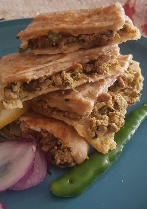 A picture of Mutabbaqa (not crunchy version).