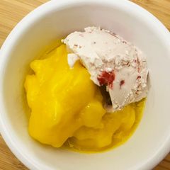 Heavenly mango sorbet 🥭 A picture of Heavenly mango sorbet 🥭.