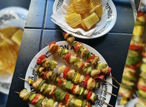 Una foto de Brochete de pollo🍡
