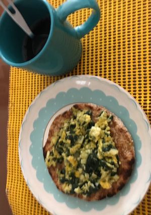 Una foto de Huevos estrellado con arepa saludable