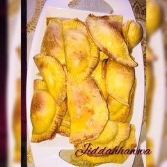 A picture of Baked meat pie(meat pie din gashi).