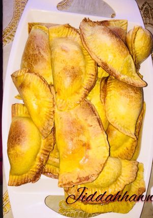 A picture of Baked meat pie(meat pie din gashi).