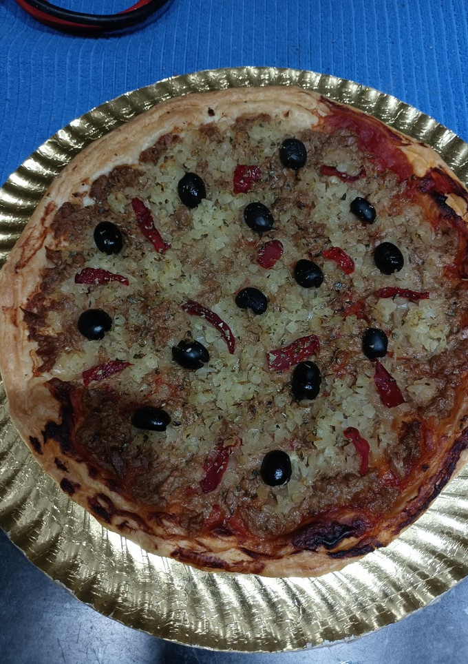Una foto de Hojaldre de atún y pimientos