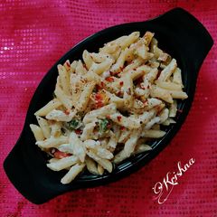 Mayonnaise Pasta A picture of Mayonnaise Pasta.