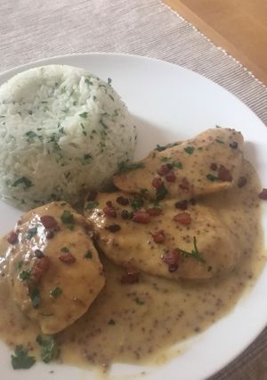 Mézes-mustáros csirkemell párolt rizzsel recept fotója