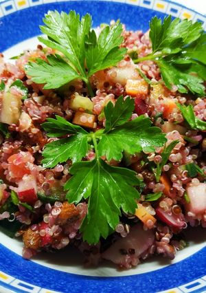 Φωτογραφία της συνταγής Σαλάτα με quinoa πολύχρωμη