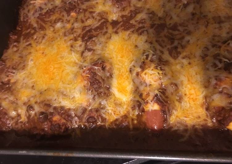 5 Easy Dinner Chili dog bake