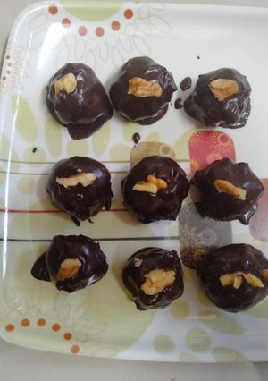 વોલન્ટ ચોકો બોલ (Walnut choco ball Recipe in Gujarati) રેસીપી મુખ્ય ફોટો