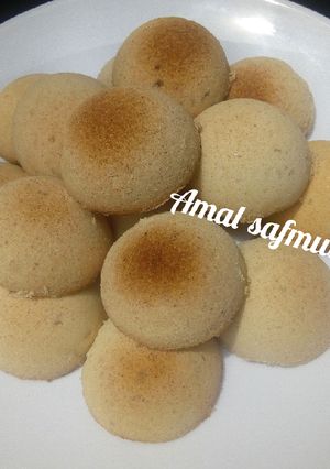 A picture of Gireba(traditional cookies).