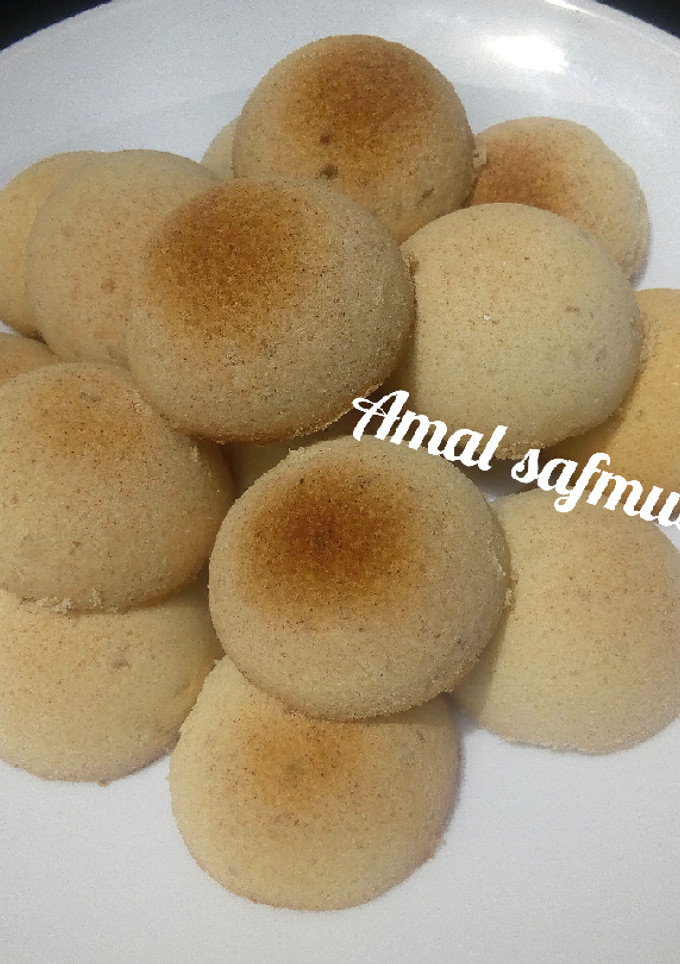A picture of Gireba(traditional cookies).