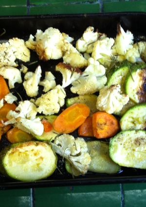 Una foto de Vegetales al horno con romero