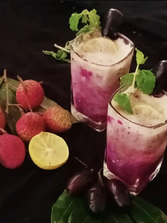 A picture of Lychee Jamun mocktail.