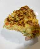Tortilla con pastas, jamón y queso