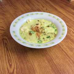 A picture of Soto Betawi. Subscribe Youtube Soto Mama CL.