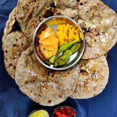 Bajri na rotla with many tips A picture of Bajri na rotla with many tips.