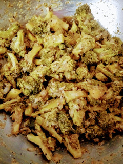 ப்ரோக்கோலி பெப்பர் மசாலா(Broccoli Pepper Masala Fry) செய்முறை முக்கிய புகைப்படம்