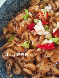 夏日小菜同樂會-椒鹽溪蝦 的食譜成品照片