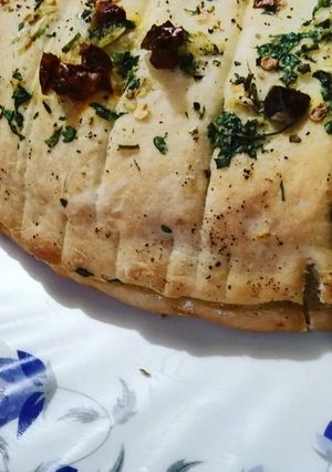 चीज़ गार्लिक ब्रेड यीस्ट के बिना(cheese garlic bread recipe in hindi) रेसिपी मुख्य फोटो