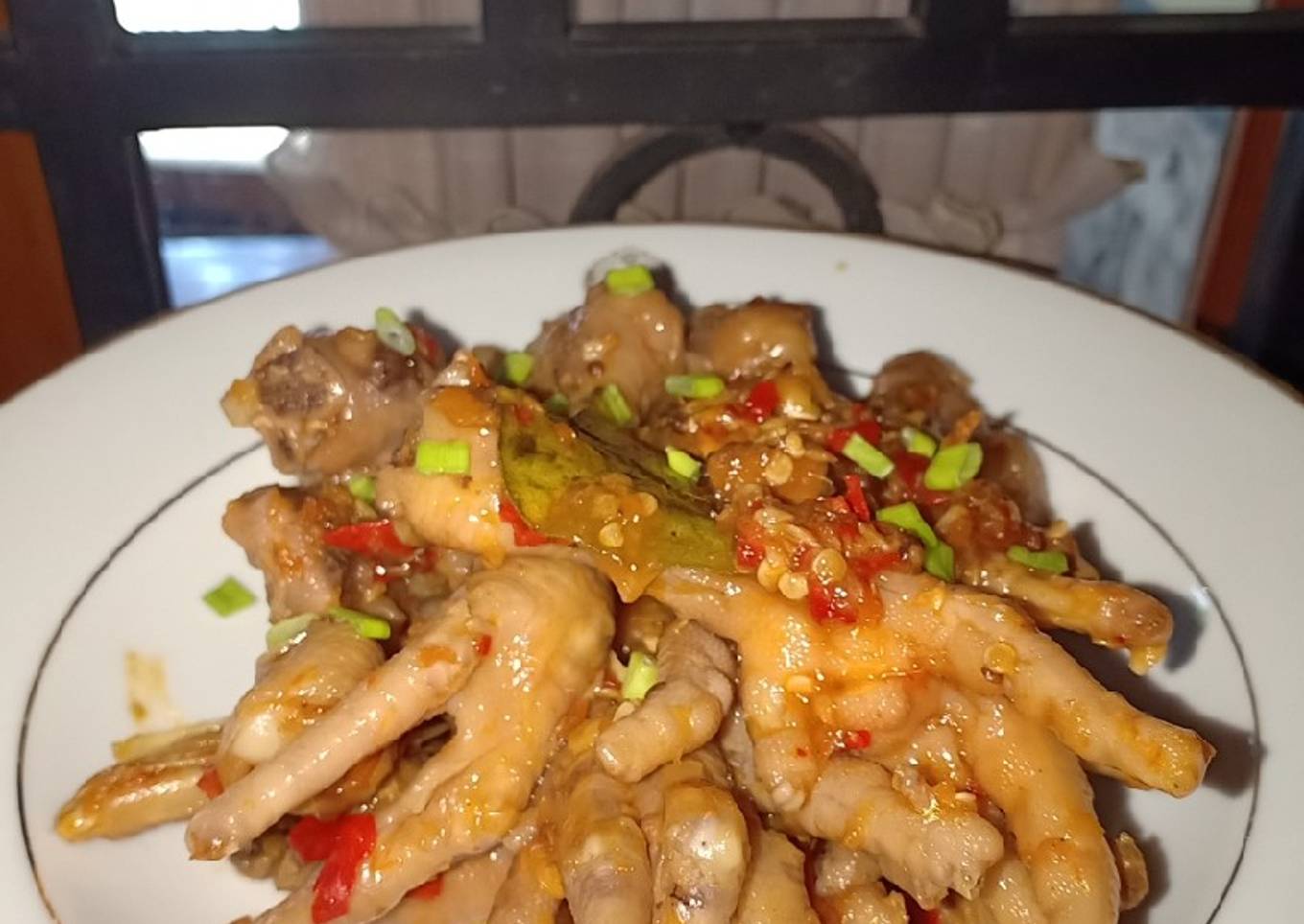 Ceker Ayam Mercon