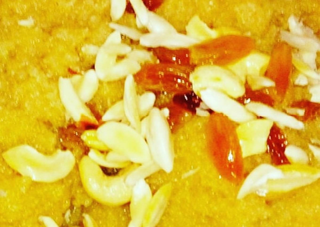 Sooji Ka Halwa / semolia halwa