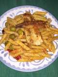 Filetes de Dorado con Penne Rigate, Morrones y Aceitunas