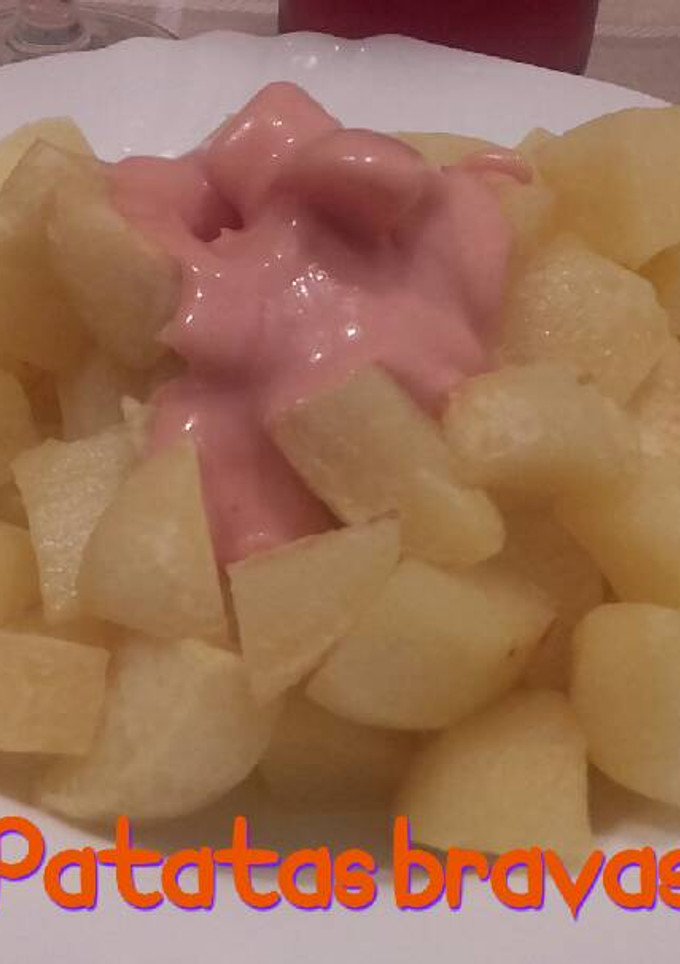 Una foto de Patatas bravas*
