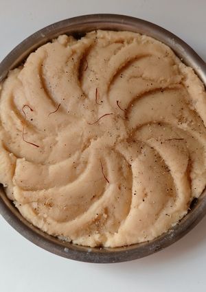 શીરો (Sheera Recipe In Gujarati) રેસીપી મુખ્ય ફોટો