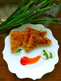 मूंग दाल टोस्ट (Moong dal toast recipe in hindi) रेसिपी मुख्य फोटो