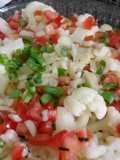 Salada de Couve-flor ao Alho e Jasmim com Tomate e Coentro