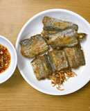 Cá hố chiên muối hành