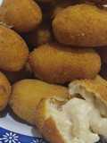 Extra Creamy Chicken and Caramelized Onion Croquettes