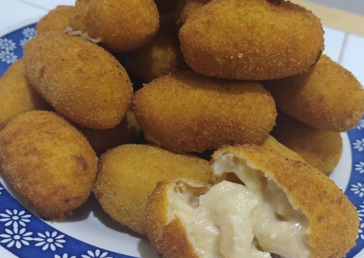 Croquetas de pollo y cebolla caramelizada muy cremosas