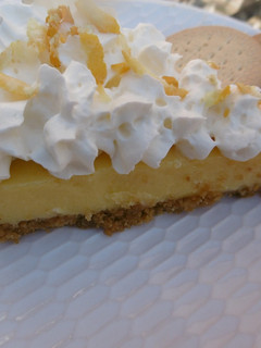 A picture of Refreshing Lemon Pie.