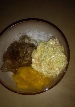 A picture of Fried cabbage salad with mayonnaise.