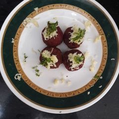 A picture of Beetroot cheese balls.